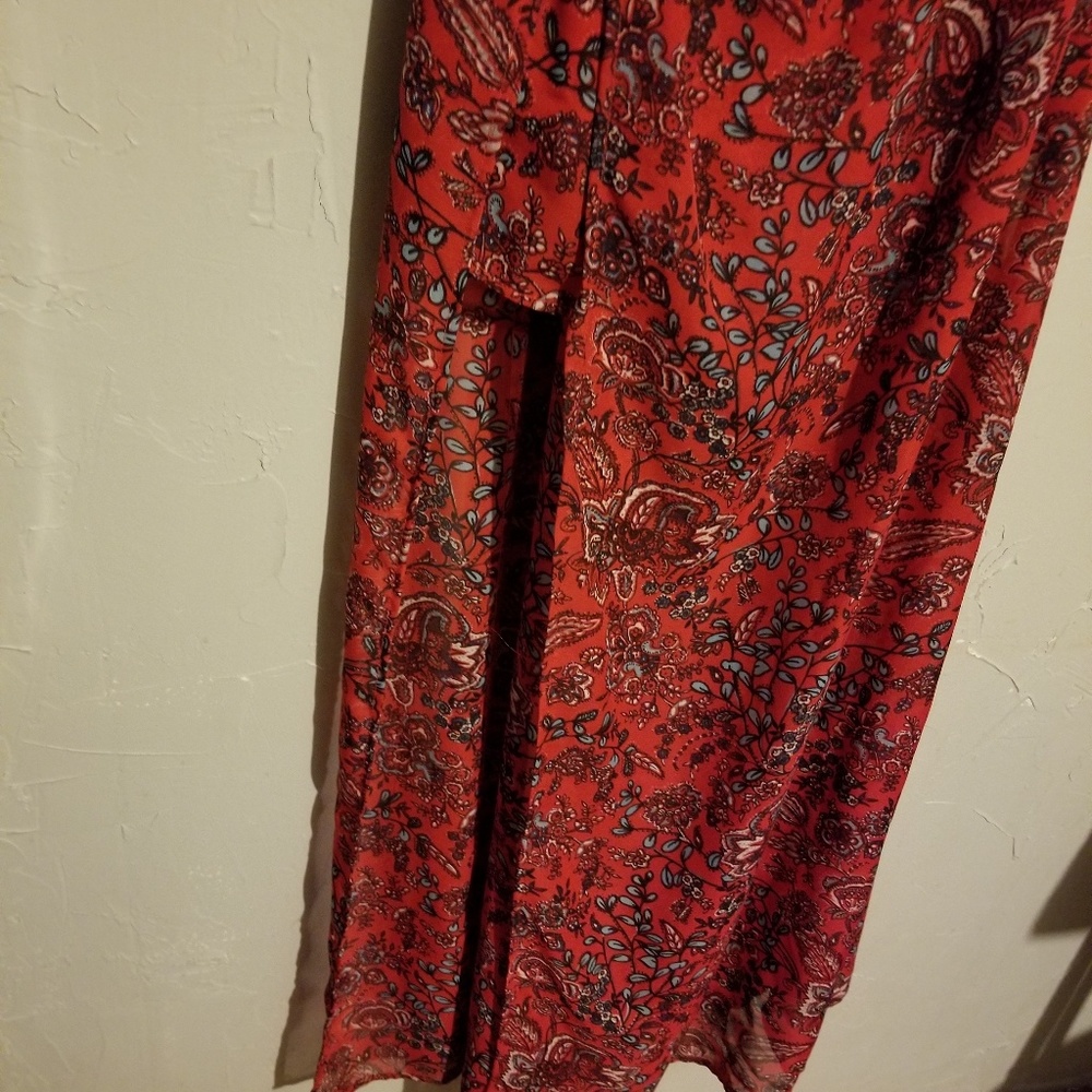 Suit - Picture 2 of 5